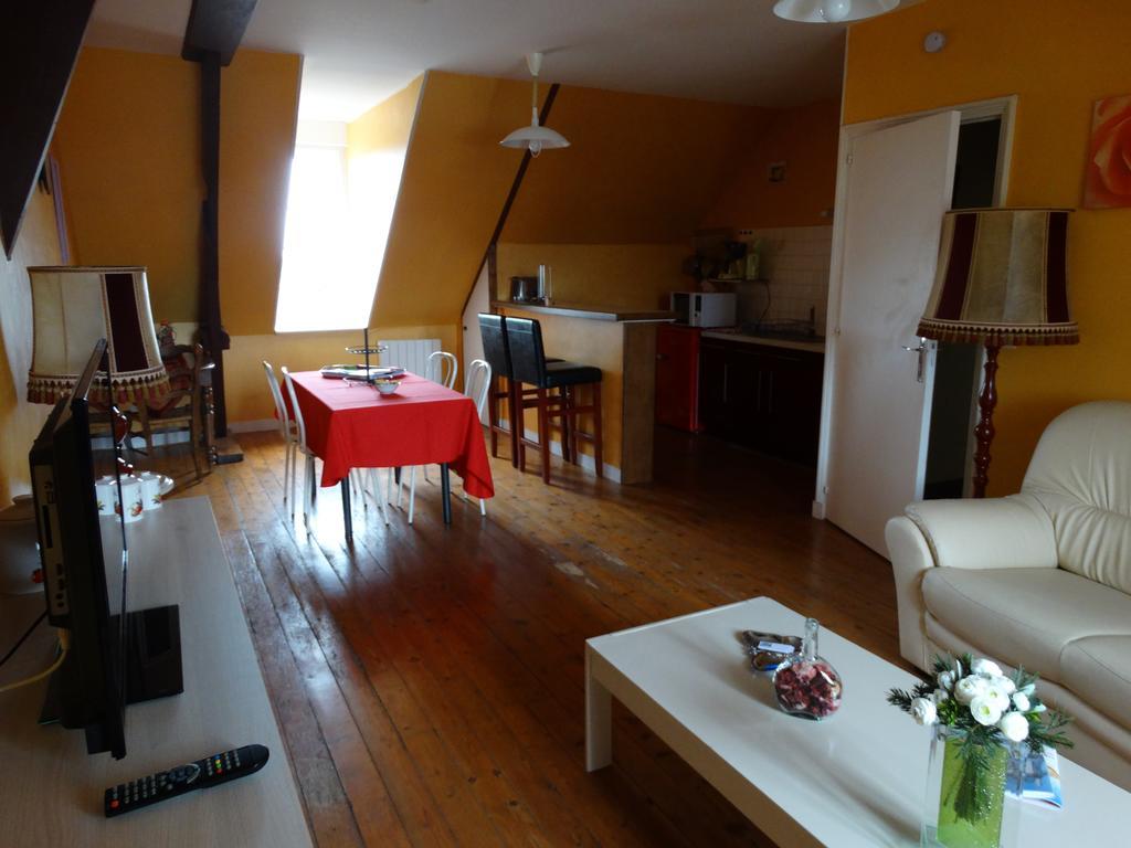 La Bagatelle Apartment Pontorson Phòng bức ảnh
