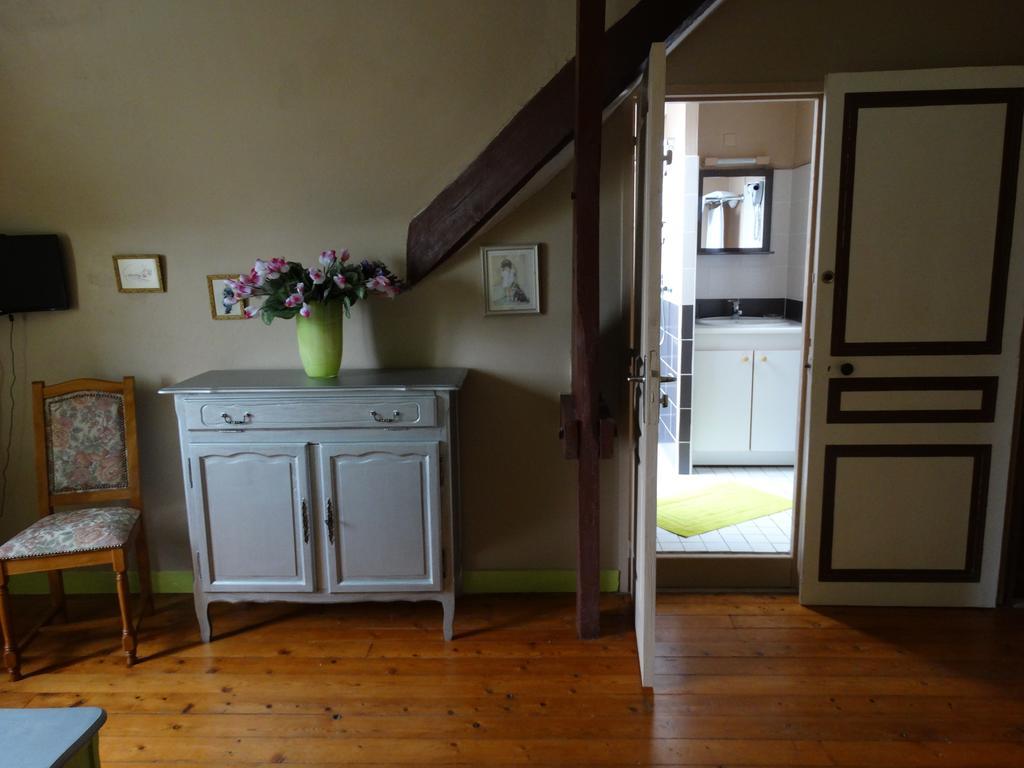 La Bagatelle Apartment Pontorson Phòng bức ảnh